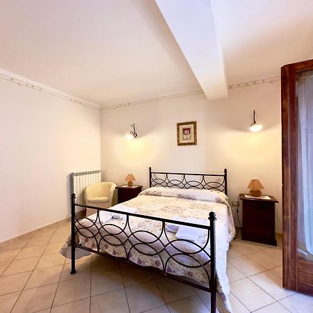 Il Ritrovo Delle Volpi Bed & Breakfast Аджерола Екстериор снимка