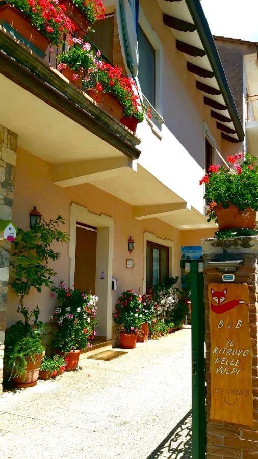Il Ritrovo Delle Volpi Bed & Breakfast Аджерола Екстериор снимка