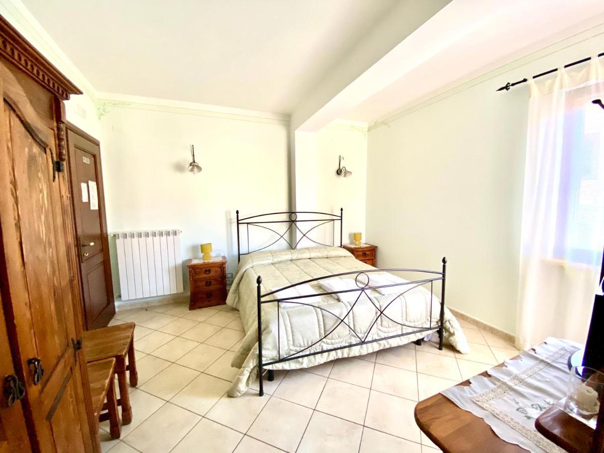 Il Ritrovo Delle Volpi Bed & Breakfast Аджерола Екстериор снимка