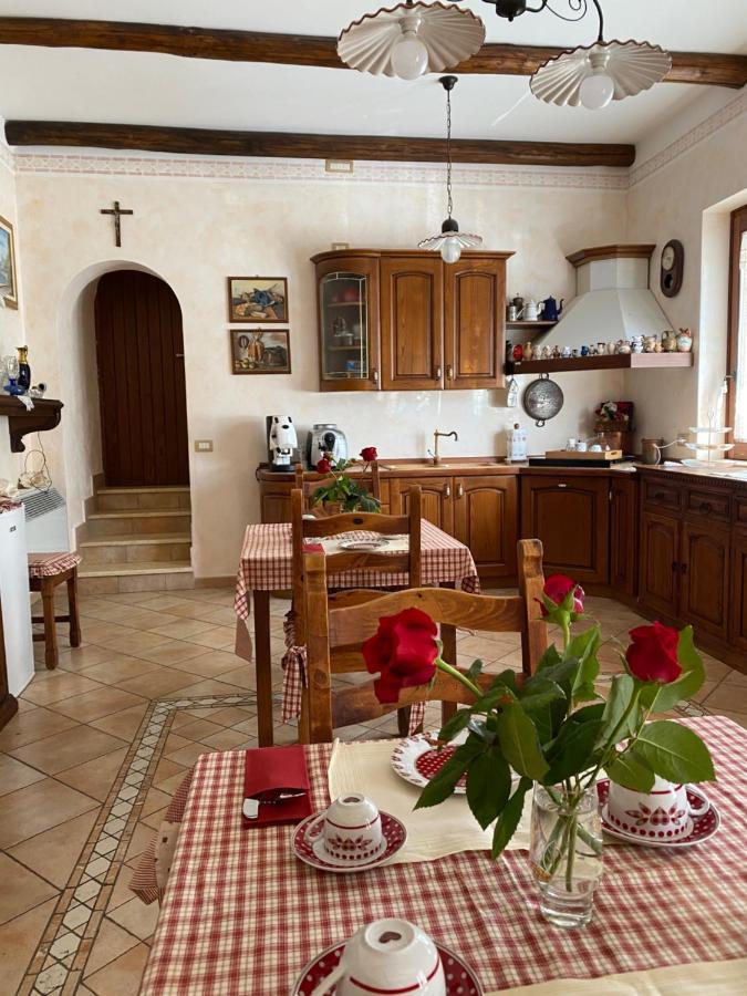 Il Ritrovo Delle Volpi Bed & Breakfast Аджерола Екстериор снимка