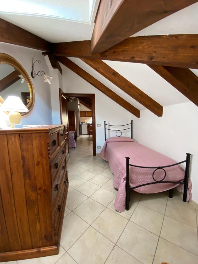 Il Ritrovo Delle Volpi Bed & Breakfast Аджерола Екстериор снимка