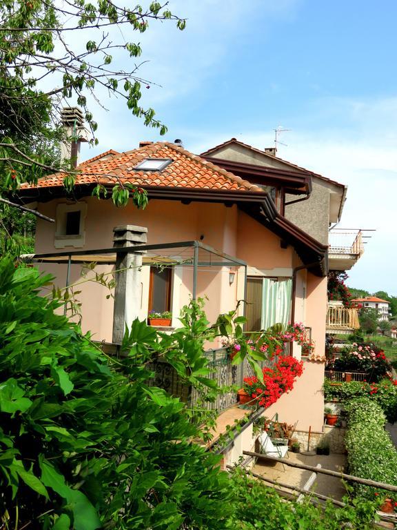 Il Ritrovo Delle Volpi Bed & Breakfast Аджерола Екстериор снимка