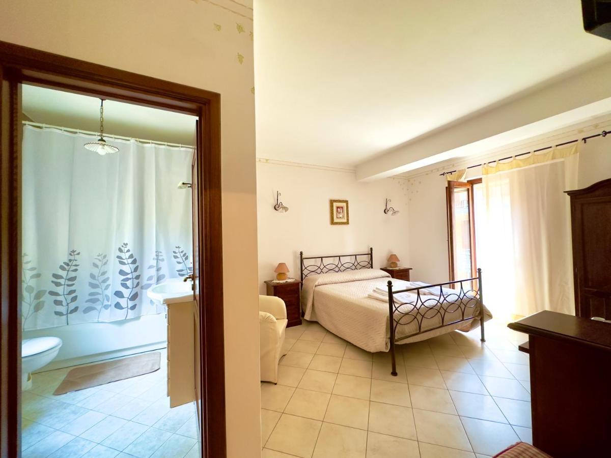 Il Ritrovo Delle Volpi Bed & Breakfast Аджерола Екстериор снимка