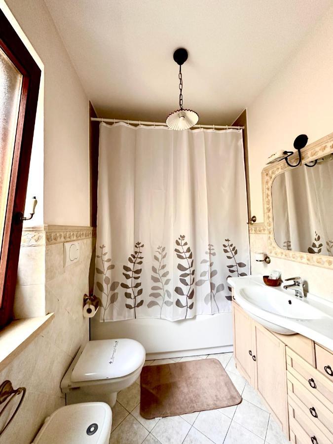 Il Ritrovo Delle Volpi Bed & Breakfast Аджерола Екстериор снимка