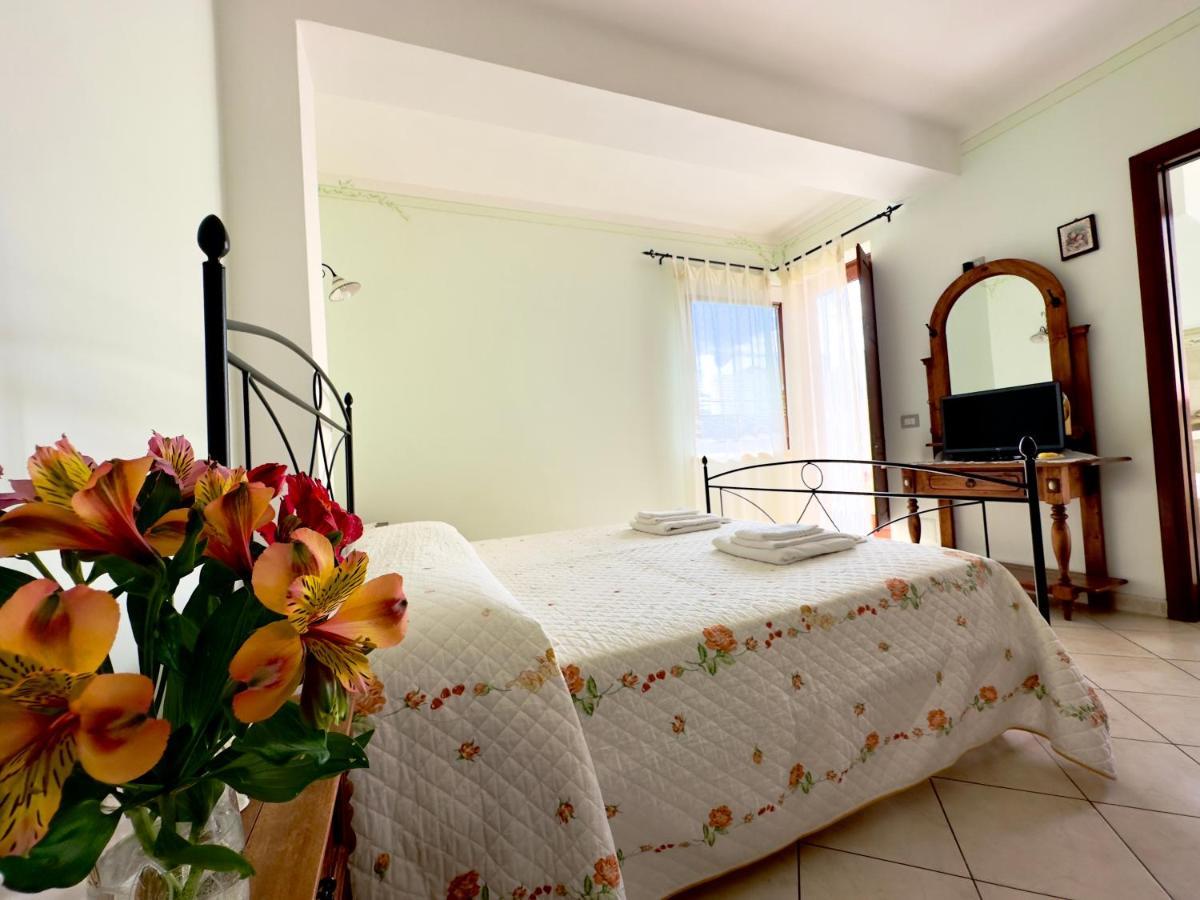 Il Ritrovo Delle Volpi Bed & Breakfast Аджерола Екстериор снимка