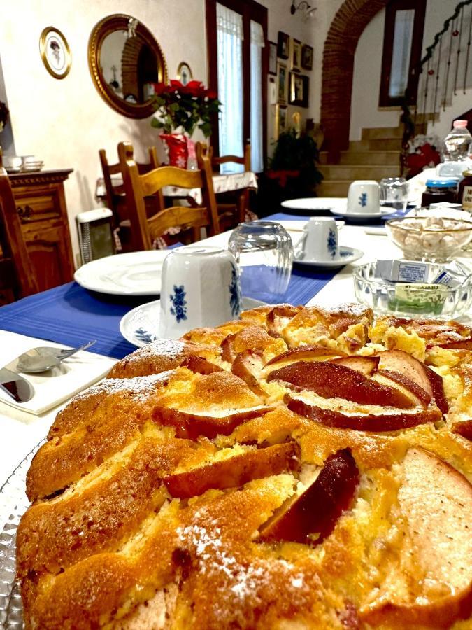 Il Ritrovo Delle Volpi Bed & Breakfast Аджерола Екстериор снимка