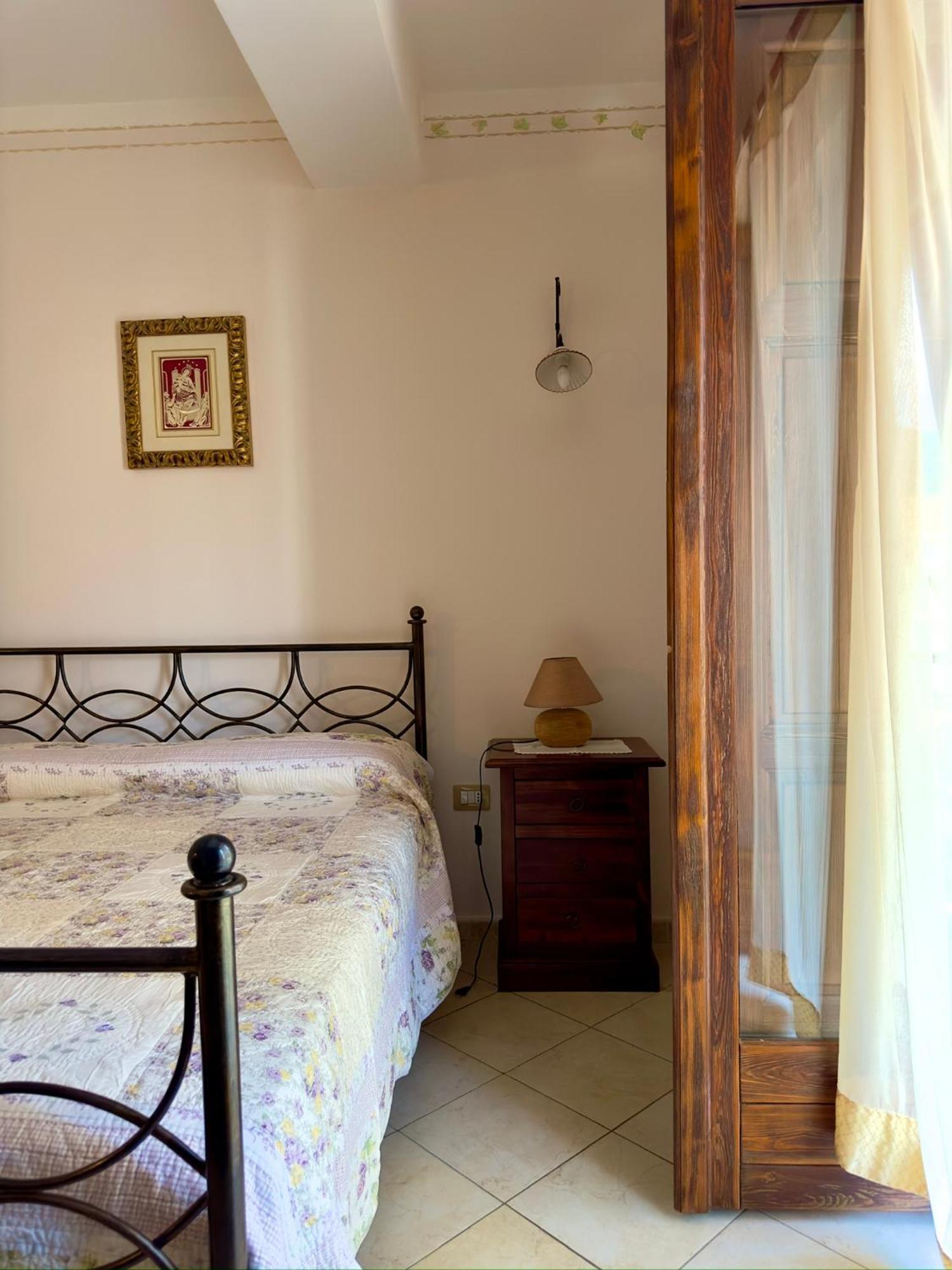 Il Ritrovo Delle Volpi Bed & Breakfast Аджерола Екстериор снимка