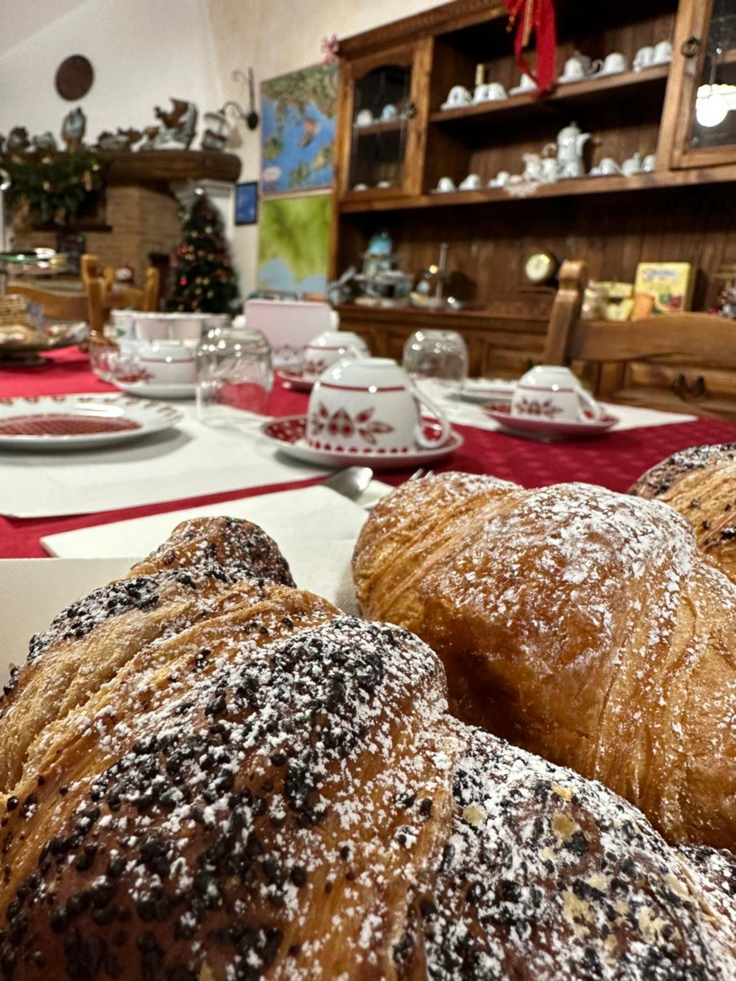 Il Ritrovo Delle Volpi Bed & Breakfast Аджерола Екстериор снимка