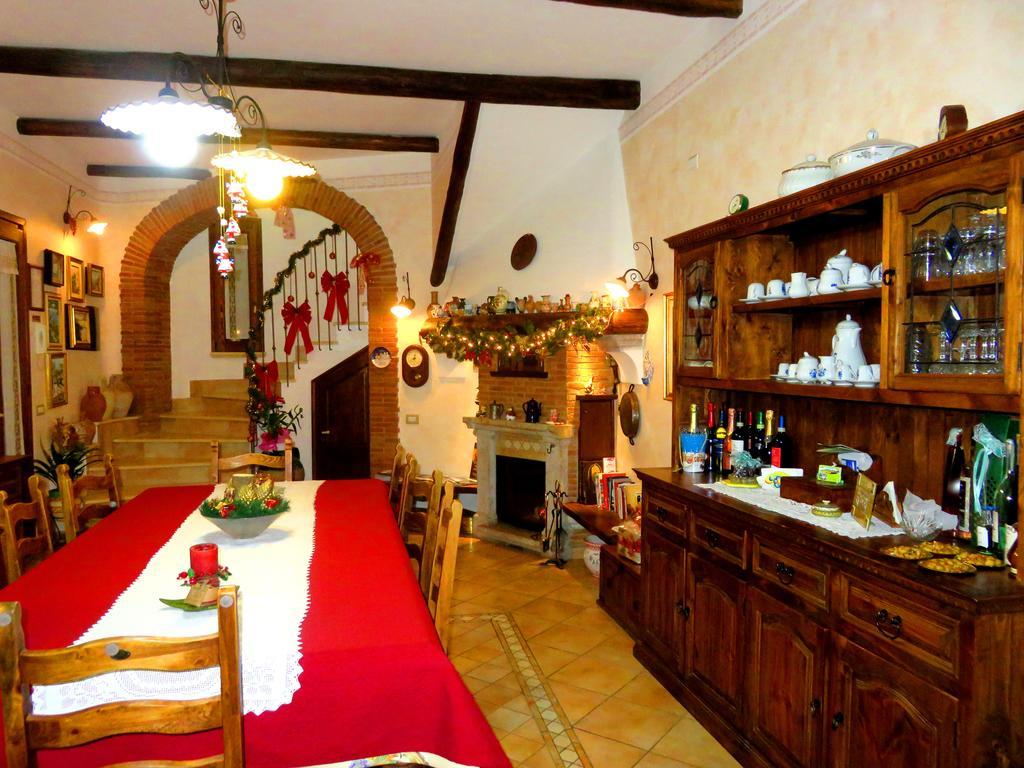 Il Ritrovo Delle Volpi Bed & Breakfast Аджерола Екстериор снимка