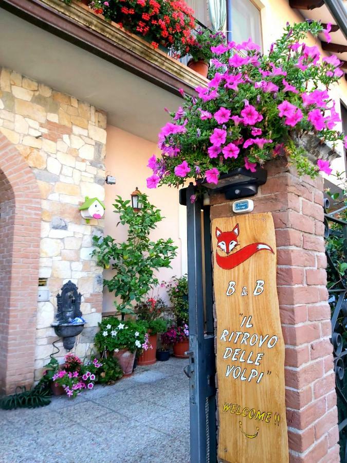 Il Ritrovo Delle Volpi Bed & Breakfast Аджерола Екстериор снимка